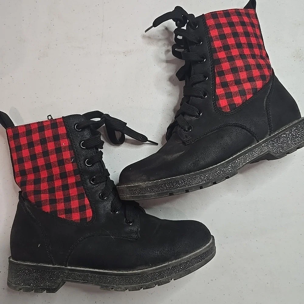 MIA Kids Boots Youth‎ Girls 2 Kissia Side Zip Combat Black & Red Plaid Glitter